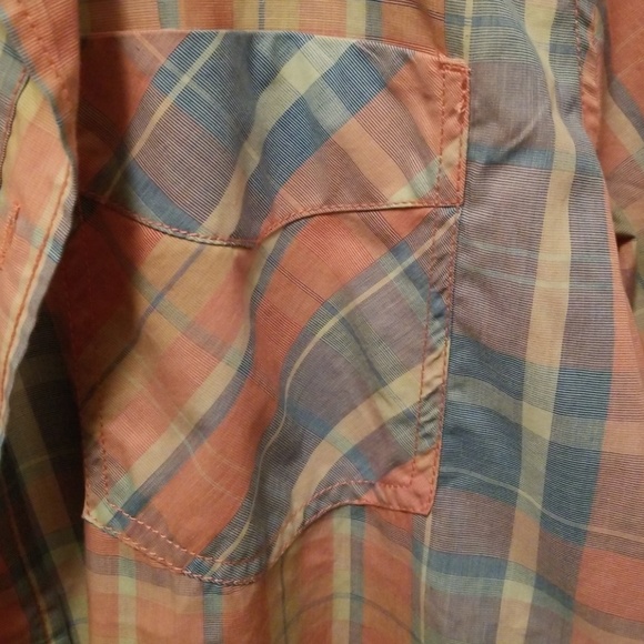 Shirt - Picture 3 of 4